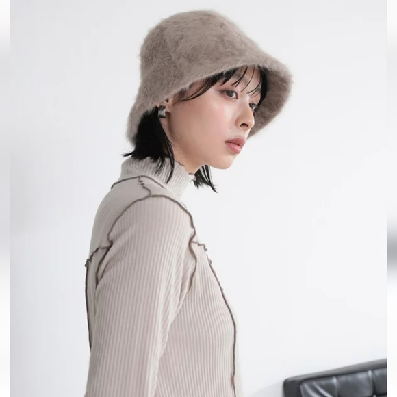 💰3/$30Faux Rabbit Fur Bucket Hat - Picture 2 of 10